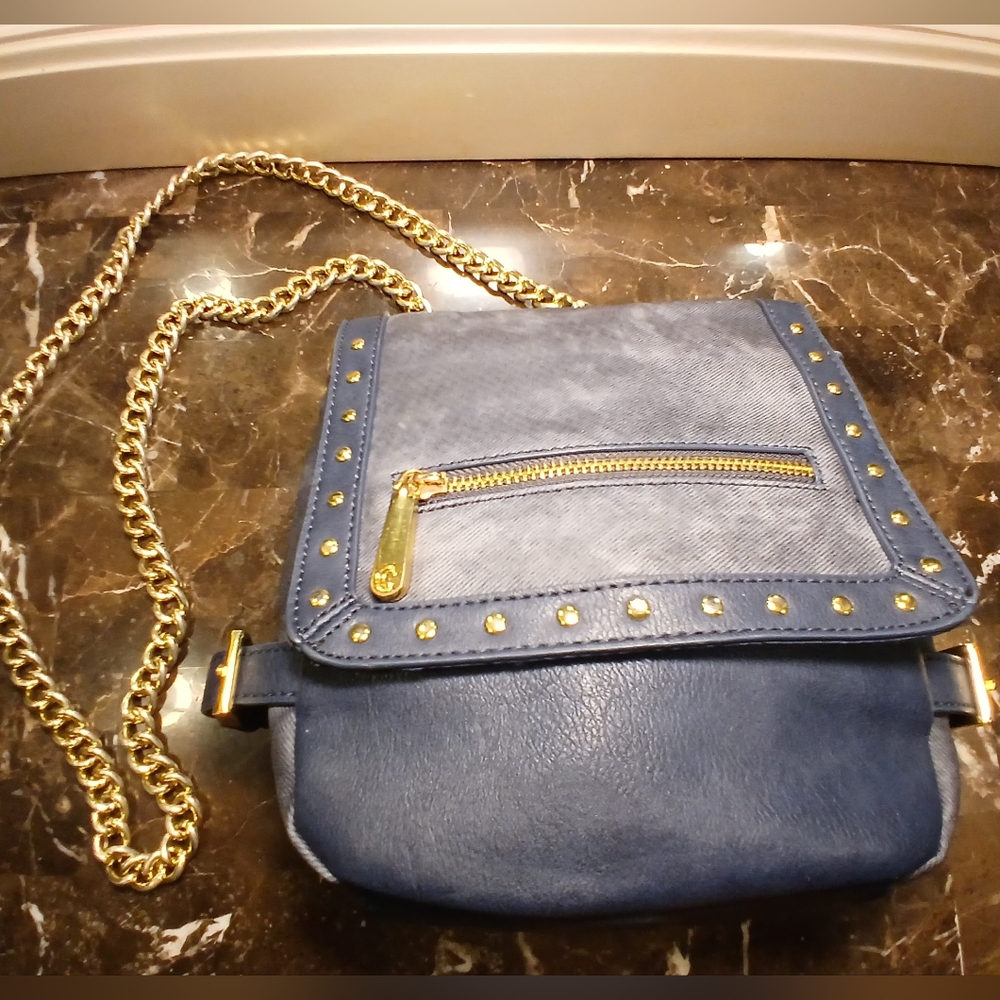 Blue Crossbody Bag with Gold Chain